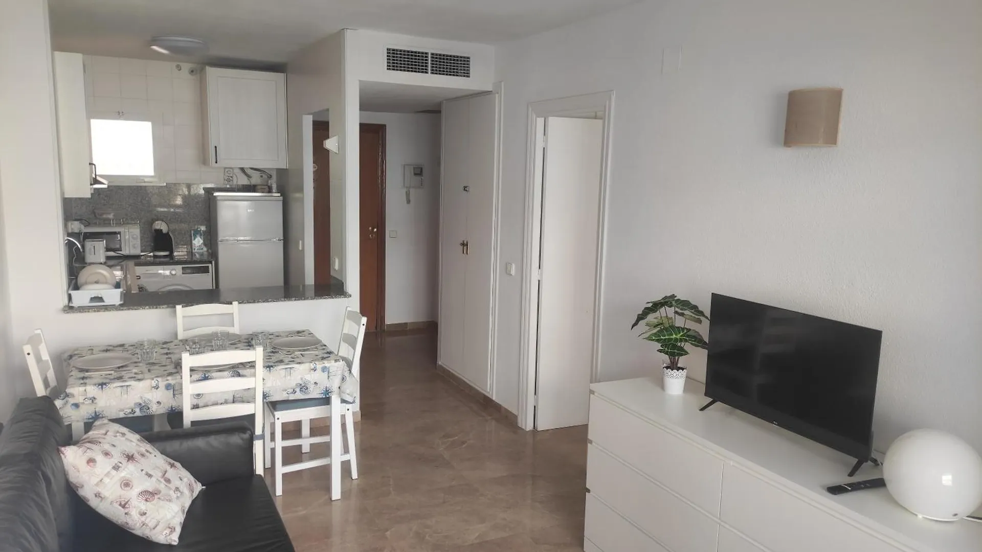 Casa Maitea, Playa Levante Primera Linea De Mar サロウ スペイン